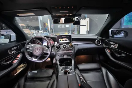 벤츠 C200 (W205) 송풍구 엠비언트 64색 업그레이드, 부메스터 스피커 시공