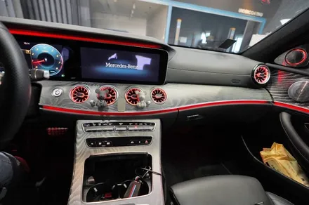 벤츠 E350 , W213 엠비언트 (송풍구, 부메스터 스피커) 시공