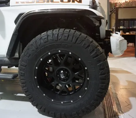 [Jeep 루비콘] 아이나비 e100 룸미러형 블랙박스 + 후방카메라 / 고양, 일산, 김포, 파주