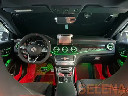 벤츠 a클래스 필수튜닝!!! W176 a45amg 실내 송풍구 엠비언트 12색 풋등 도어4개  전체세트 - 서울 목동 셀레나모터스