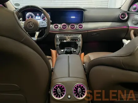 벤츠 w213 eclass e200 신형핸들 , 송풍구엠비언트 3d전동트위터 튜닝 레트로핏 - 초코브라운 / 브라운핸들