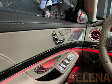 벤츠 후기형 s63amg 필수 튜닝 송풍구엠비언트 3d전동트위터부메스터 스피커 ( 실내가죽 베이지 찰떡궁합 )