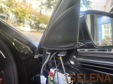 서울 셀레나모터스 벤츠 w213 “ e클래스 e300 “ 4d전동트위터 스피커 + 송풍구엠비언트 + 코딩 실내 드레스업 신형개조 동탄방문