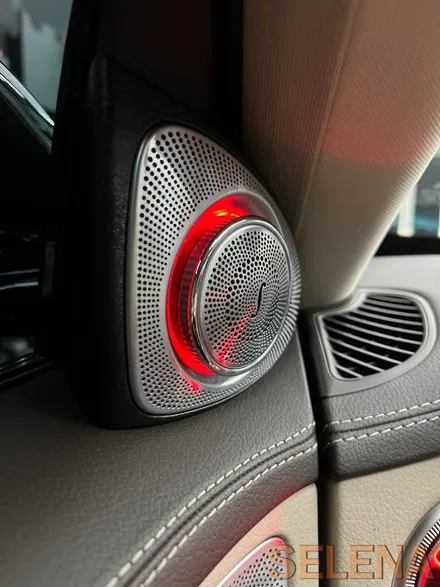 벤츠 후기형 s63amg 필수 튜닝 송풍구엠비언트 3d전동트위터부메스터 스피커 ( 실내가죽 베이지 찰떡궁합 )