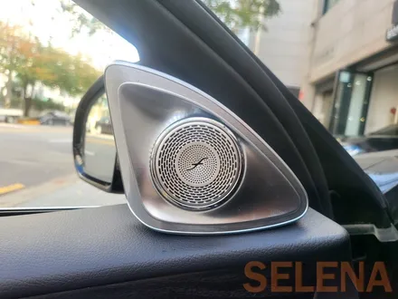 서울 셀레나모터스 벤츠 w213 “ e클래스 e300 “ 4d전동트위터 스피커 + 송풍구엠비언트 + 코딩 실내 드레스업 신형개조 동탄방문