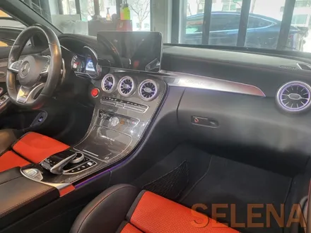 벤츠 w205 c63amg 카브리올레 송풍구 + 스피커 + 64색 엠비언트 인스톨