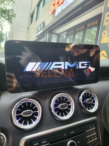 w176 a클래스  a45amg 순정형 송풍구 엠비언트 + 안드로이드오토 + 신형핸들 시공!! cla , gla , 45amg 레트로핏 드레스업