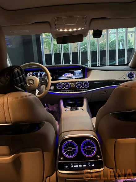 벤츠 후기형 s63amg 필수 튜닝 송풍구엠비언트 3d전동트위터부메스터 스피커 ( 실내가죽 베이지 찰떡궁합 )