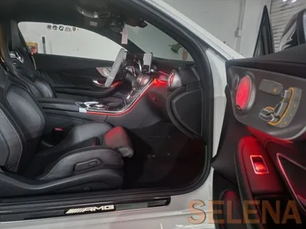 w205 c63amg 실내 드레스업 인스톨 신형핸들 64색 엠비언트 스피커까지 한방에