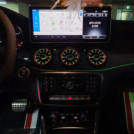 벤츠 w176 - A클래스 cla45amg  터빈형엠비언트 송풍구 개조 안드로이드오토 최신형 컨버전 신형개조 신형핸들