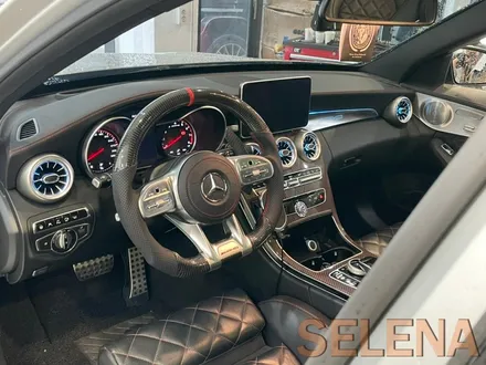 셀레나모터스 서울벤츠 W205 c63amg 세단 64색 송풍구 엠비언트 스피커 핸들 신형키 실내 드레스업 !! 최적화코딩 까지 한번에 튜닝 개조 시공 완료! 수원에서 방문주셨습니다