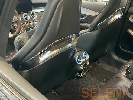 셀레나모터스 서울벤츠 W205 c63amg 세단 64색 송풍구 엠비언트 스피커 핸들 신형키 실내 드레스업 !! 최적화코딩 까지 한번에 튜닝 개조 시공 완료! 수원에서 방문주셨습니다
