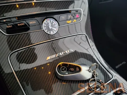 벤츠 w205 c63amg 실내 64색 송풍구 엠비언트 그리고 최신형키 컨버전 순정형 코딩