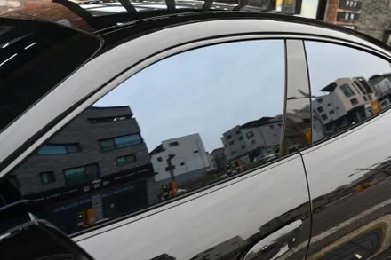 동탄썬팅 포르쉐 타이칸차량에 솔라가드신제품G라인썬팅으로 완성 / 동탄 영천동