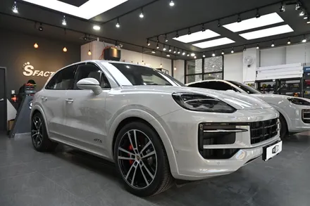 8기통 엔진 품은 포르쉐 신형 카이엔 GTS 에 시공된 필름은? / 동탄 영천동