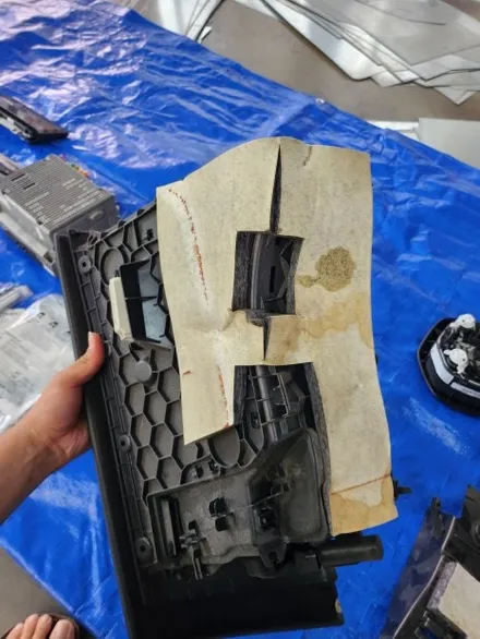 BMW F36 크레파스 냄새제거 수입 외제차 방음재 흡음재 냄새제거 / 경기 의정부
