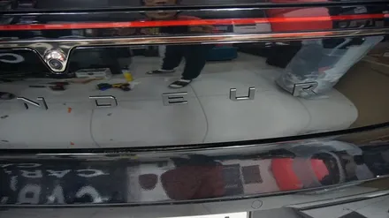 <광주 엠블럼 교체>디 올 뉴 그랜저 GN7 블랙 잉크 엠블럼 교체