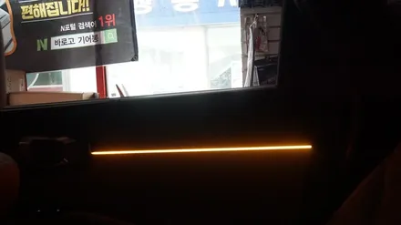 <광주 순정 연동 앰비언트>쏘렌토 MQ4 순정 내비게이션 연동 앰비언트 도어 + 대시보드 + 기어 다이얼