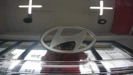 <광주 엠블럼 교체>디 올 뉴 그랜저 GN7 블랙 잉크 엠블럼 교체
