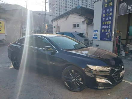 #휠(자동차휠) 크루즈 에디션 19인치 순정휠 검정유광도색 작업 및 복원하러 대구 에스휠에서 깔끔하게 복원하였습니다. / 대구 북구 태전동