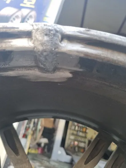 #대구휠용접(실금용접) 불량용접~재 용접  흉내만 용접이 아닌 속까지 채우는 용접 S-wheel. / 대구 북구 태전동