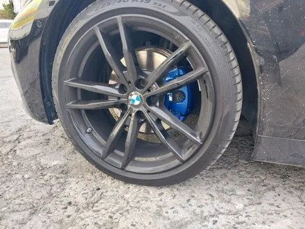대구 캘리퍼도색 bmw320 에스휠복원 전문점에서 블루와 엠스티커 부착~ / 대구 북구 태전동