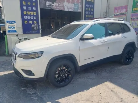 #휠 (대구휠복원) jeep 순정 17인치 블랙유광도색및  225 60 17 HP71 신품 교환 대구 에스휠. / 대구 북구 태전동