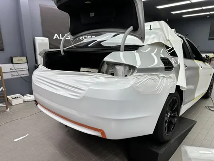 사틴 화이트 bmw 5시리즈 랩핑 / 수원시 영통구 매탄동