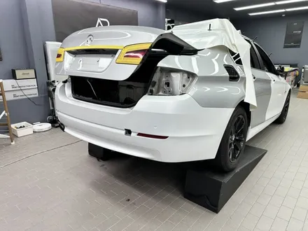 사틴 화이트 bmw 5시리즈 랩핑 / 수원시 영통구 매탄동
