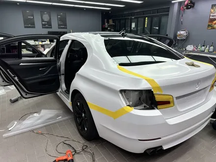 사틴 화이트 bmw 5시리즈 랩핑 / 수원시 영통구 매탄동