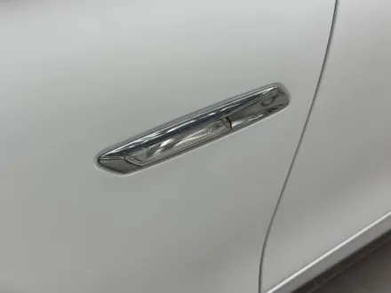 사틴 화이트 bmw 5시리즈 랩핑 / 수원시 영통구 매탄동
