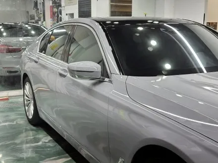 동탄 bmw 7시리즈 740 3m 쿨그레이 전체랩핑 루프스킨 시공 / 수원시 영통구 매탄동