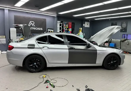 사틴 화이트 bmw 5시리즈 랩핑 / 수원시 영통구 매탄동