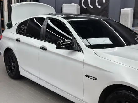 사틴 화이트 bmw 5시리즈 랩핑 / 수원시 영통구 매탄동