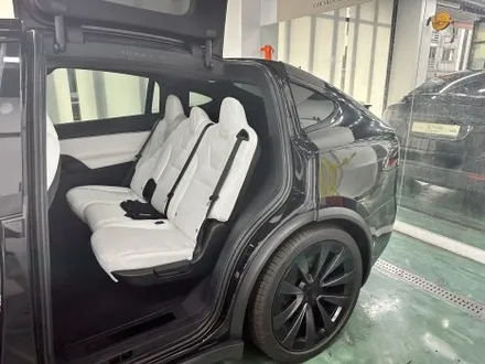 테슬라 Model x 유광 제트블랙 랩핑! 도어 안쪽까지 색상변경!! / 수원시 영통구 매탄동