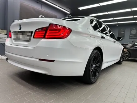 사틴 화이트 bmw 5시리즈 랩핑 / 수원시 영통구 매탄동