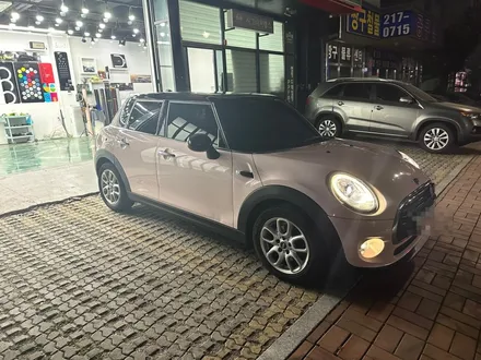[미니쿠퍼랩핑] 고광택 핑크랩핑 으로 러블리하게 변신! / 수원시 영통구 매탄동