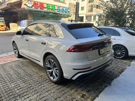 인천랩핑 아우디 q8 고광택 크레용 랩핑 시공 / 수원시 영통구 매탄동