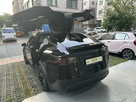 테슬라 Model x 유광 제트블랙 랩핑! 도어 안쪽까지 색상변경!! / 수원시 영통구 매탄동