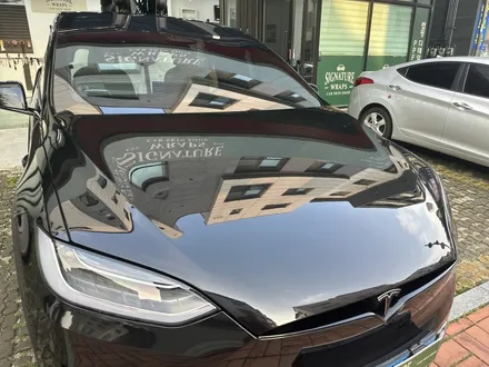 테슬라 Model x 유광 제트블랙 랩핑! 도어 안쪽까지 색상변경!! / 수원시 영통구 매탄동
