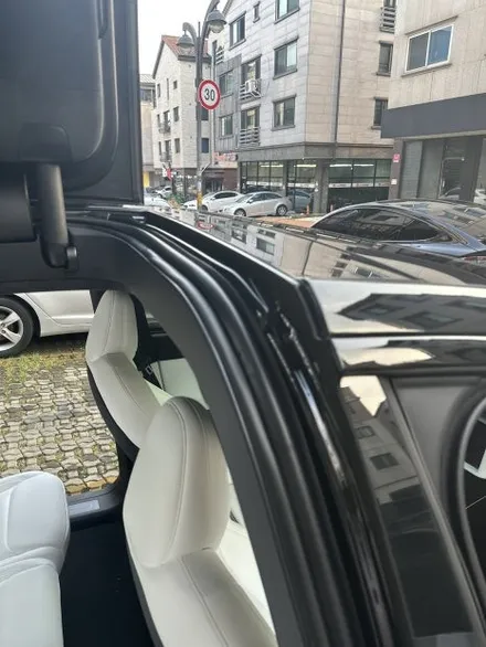 테슬라 Model x 유광 제트블랙 랩핑! 도어 안쪽까지 색상변경!! / 수원시 영통구 매탄동