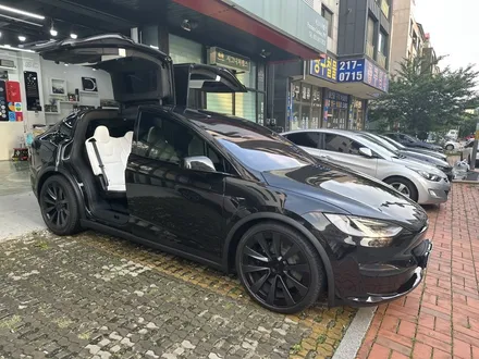 테슬라 Model x 유광 제트블랙 랩핑! 도어 안쪽까지 색상변경!! / 수원시 영통구 매탄동