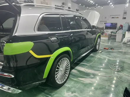 벤츠 GLS 600 마이바흐 듀오톤랩핑 고광택 투톤랩핑 시공!! / 수원시 영통구 매탄동