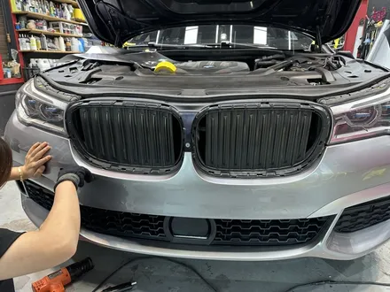 영종도 랩핑 BMW G11 7시리즈 / 비닐프로그유니콘실버/글라스틴트 레이니블루 썬팅/ 크롬죽이기 / 인천 중산동