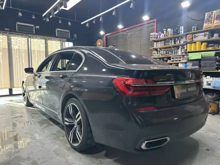 영종도 랩핑 BMW G11 7시리즈 / 비닐프로그유니콘실버/글라스틴트 레이니블루 썬팅/ 크롬죽이기 / 인천 중산동