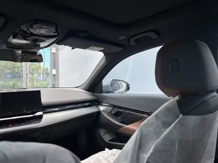 영종도 BMW 530i (G60) 레이니블루와 함께하는 신차 썬팅 패키지 / 인천 중산동