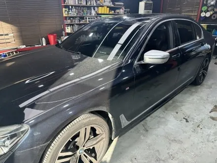 영종도 랩핑 BMW G11 7시리즈 / 비닐프로그유니콘실버/글라스틴트 레이니블루 썬팅/ 크롬죽이기 / 인천 중산동