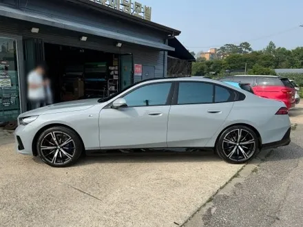 영종도 BMW 530i (G60) 레이니블루와 함께하는 신차 썬팅 패키지 / 인천 중산동