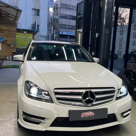 [올인게러지] 벤츠 w204 C클래스 C250  신형AMG카본핸들 교체 작업 ,벤츠인기많은튜닝 / 서울 용산 중구