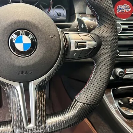 BMW F10 5시리즈 / M커스텀카본D컷핸들 교체작업 및 디자인 변경 / 서울 용산 중구